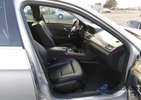 2013 Mercedes-Benz E 350 4Matic z USA, uszkodzony, nr VIN WDDHF8JB4DA714526